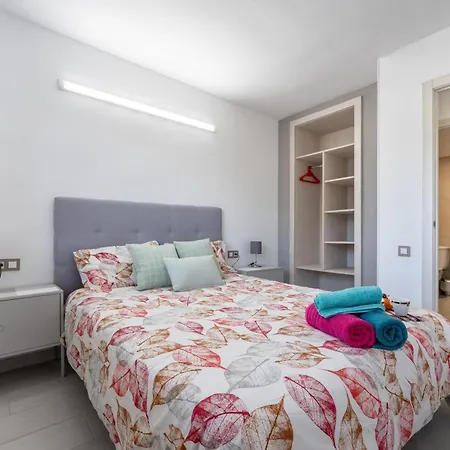 Little Hawaii Apartments 살루