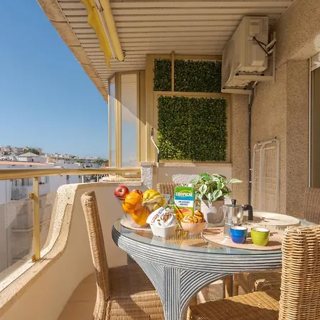 Arquus Little Hawaii Salou